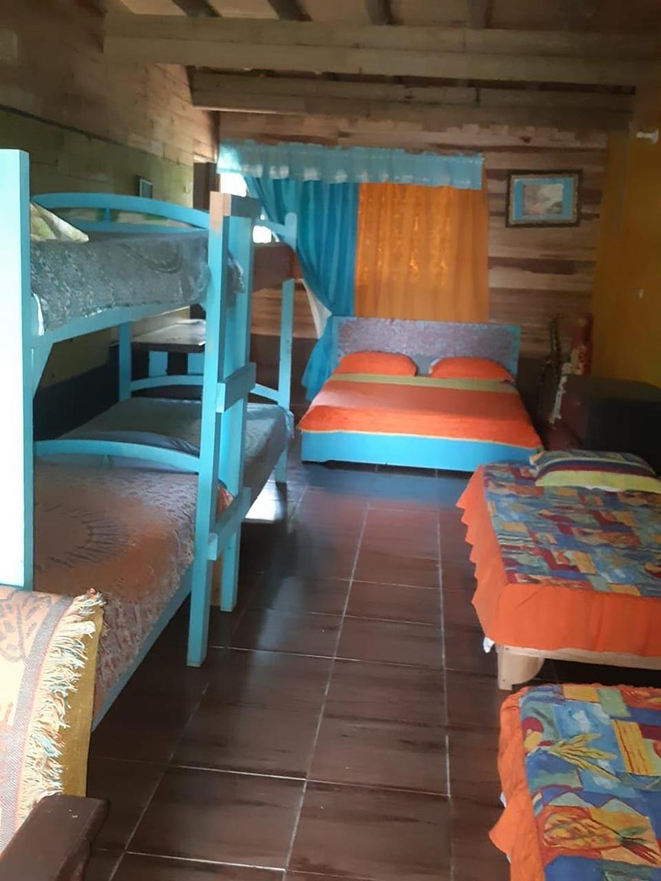 Wood House Hostel La Fortuna Exterior photo